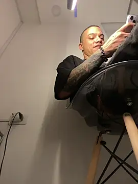 AlphaMasterXxx online show from October 16, 2:41 am