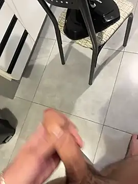 Novinho16cmz online show from March 17, 8:22 pm