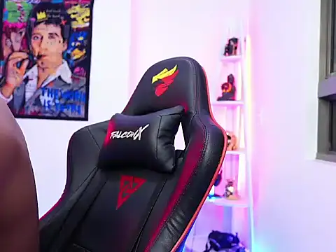 logan hugh8 online show from October 25, 3:30 am