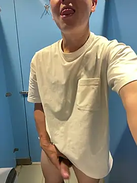 maxime0928 online show from April 14, 11:10 am