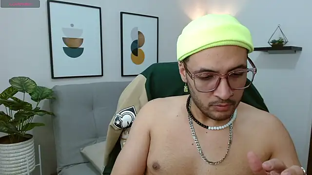   Damian    online show from October 8, 12:15 am