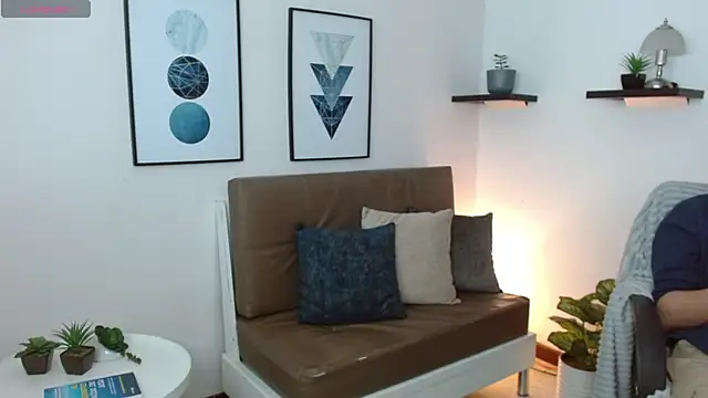   Damian    online show from September 13, 1:06 am