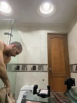   Damian    online show from October 17, 11:09 pm