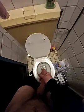 johannys123 online show from December 2, 6:00 pm