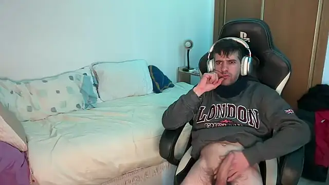 XxpartacXX19cm online show from January 10, 4:28 am