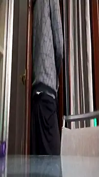 PearlingBunkbed online show from October 19, 4:50 am