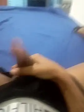 wessalazar19 online show from October 27, 7:10 am