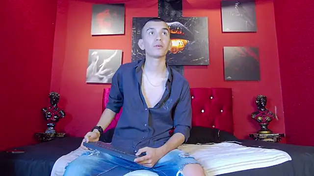 RowanCley online show from September 29, 12:35 pm