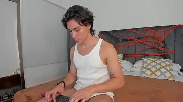 AlexanderHall online show from October 28, 12:57 am