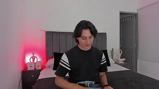 AlexanderHall online show from September 9, 11:03 pm