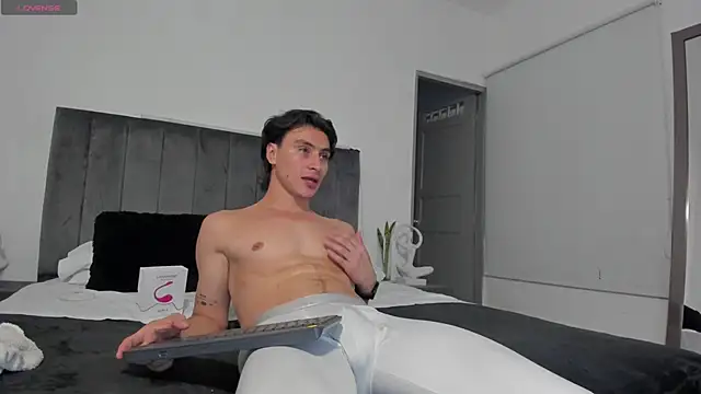 AlexanderHall online show from September 25, 12:53 am