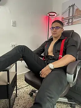 Dash Bukoski online show from November 8, 3:37 pm