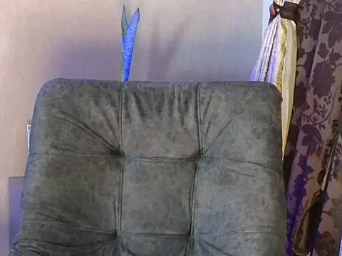 BenjaminCol  online show from October 31, 1:29 am