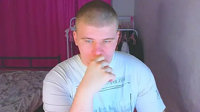 kittenmurr online show from March 26, 8:24 pm