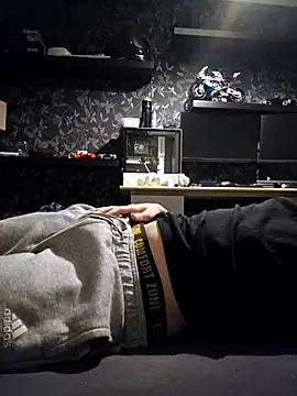 Trekkerboi online show from November 3, 9:16 pm