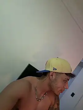 Clay Castell online show from December 19, 3:14 am