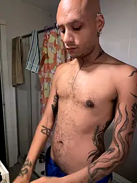 IskanderDemian online show from September 12, 8:20 pm