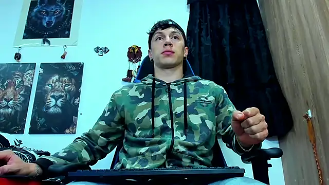 javiersexymann online show from March 3, 2:11 am