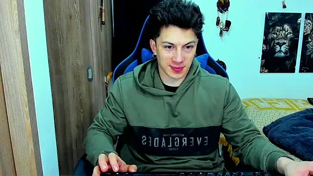 javiersexymann online show from December 14, 3:51 am