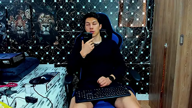 javiersexymann online show from March 27, 8:43 pm