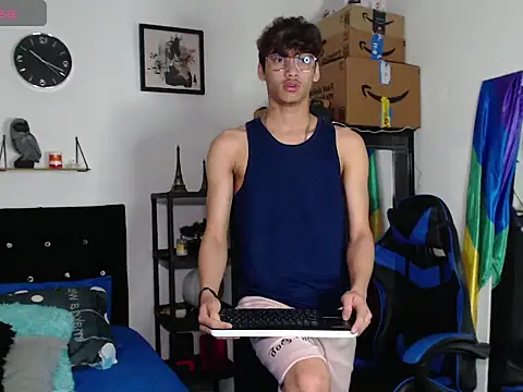 Gael Jones online show from September 10, 7:40 am