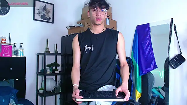 Gael Jones online show from October 5, 5:33 am