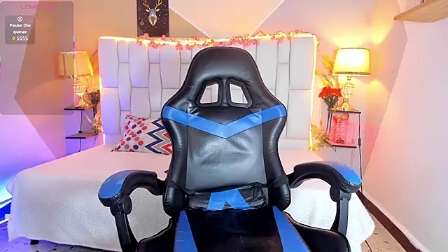 Adan Oriol online show from December 19, 4:09 am