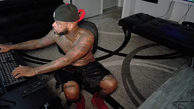 SLANGONDEMHOES online show from October 17, 6:23 pm