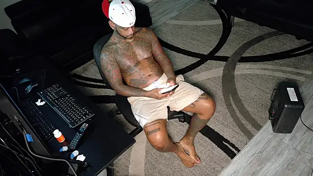 SLANGONDEMHOES online show from September 18, 12:23 am