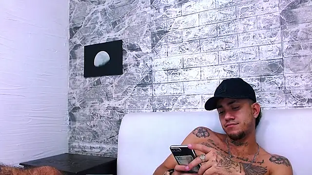 tattoos22 online show from November 30, 8:44 pm