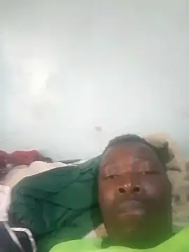 Snapshot of Mrhugeblack chatting on September 24, 8:24 am Mrhugeblack online show from September 24, 8:24 am