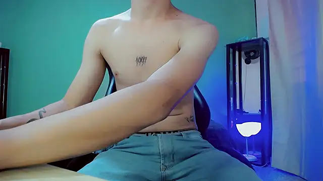 dilan hott  online show from September 17, 8:43 pm