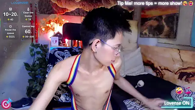 Snapshot of Skinny_CumLoader69 chatting on October 9, 9:31 pm Skinny CumLoader69 online show from October 9, 9:31 pm