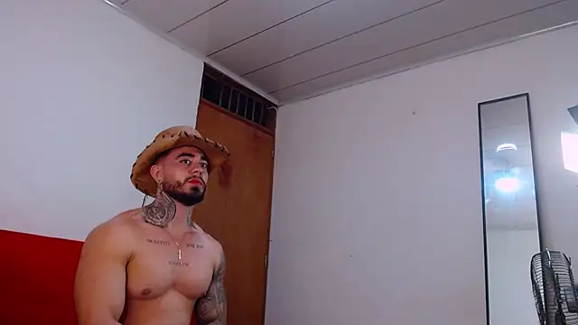 tommyblessd1 online show from March 21, 8:19 am