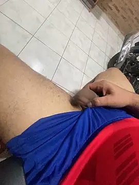 Snapshot of A-dvd-96 chatting on September 9, 4:34 am A-dvd-96 online show from September 9, 4:34 am