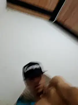 Santi2323xxX online show from April 17, 10:51 am