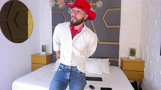 massimofiore  online show from October 17, 4:05 am