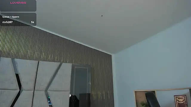 LiamDeep online show from February 15, 9:01 pm