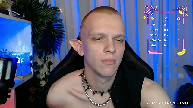 frozen boy online show from November 20, 8:07 pm