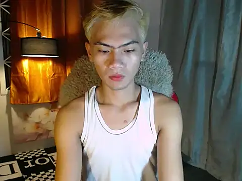 alex cummer online show from April 11, 10:08 am