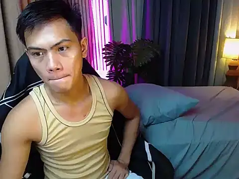 alex cummer online show from December 4, 3:30 pm