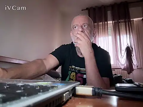 Pigna16PSRN online show from April 13, 8:04 am