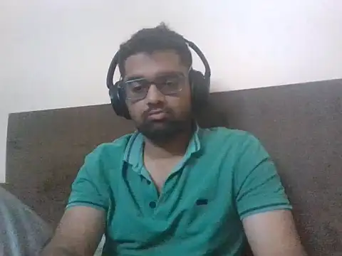 Snapshot of GOJO_1 chatting on October 15, 10:01 am GOJO 1 online show from October 15, 10:01 am