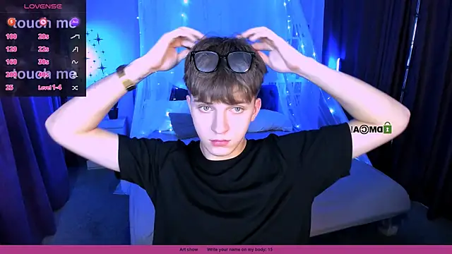 travis wolf  online show from November 8, 9:07 pm