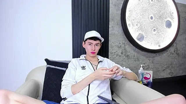 Snapshot of Deivid_oficial20 chatting on September 13, 7:59 pm Deivid oficial20 online show from September 13, 7:59 pm
