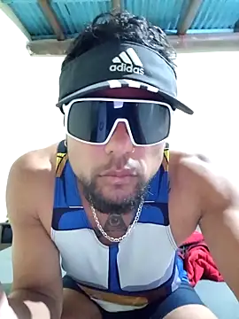 big leon online show from November 5, 8:55 pm