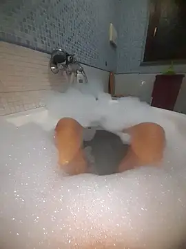 gigilola84 online show from December 1, 5:16 pm