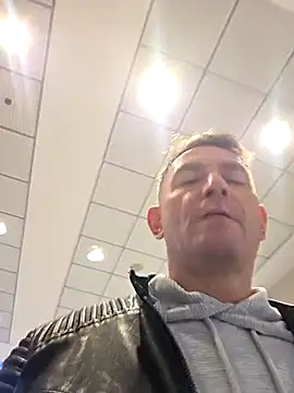 IMGTomi online show from February 2, 1:19 pm