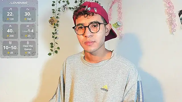 Snapshot of cute_sammy_1 chatting on September 19, 11:54 am cute sammy 1 online show from September 19, 11:54 am