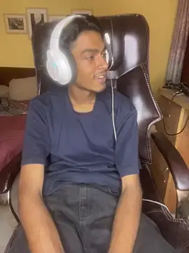 thecatfish online show from November 30, 7:43 am